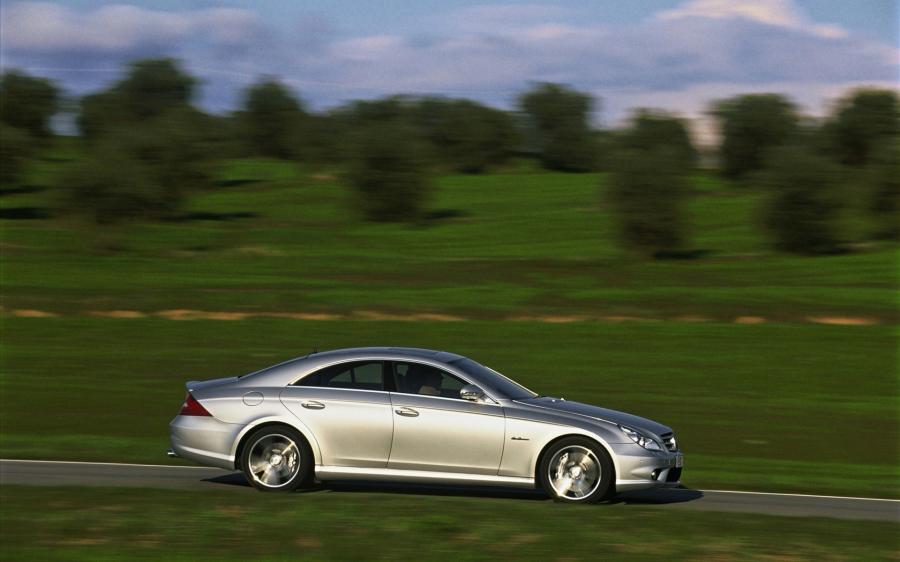  Mercedes-Benz CLS63 AMG 2009 года  (фото 28 из 46)